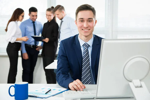 Young Handsome Businessman Smiling Camera Using Computer Office — Stock Photo, Image
