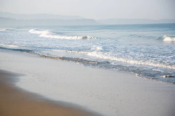 Plaj dalgalar deniz — Stok fotoğraf