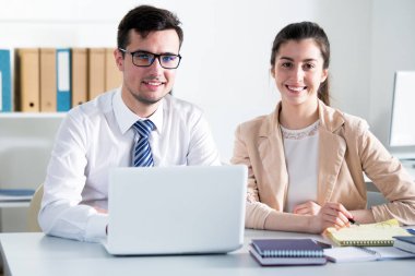 İş adamları kameraya arıyoruz