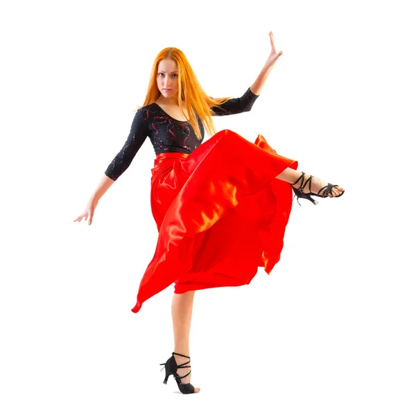 Mujer bailarina tradicional con vestido rojo — Foto de Stock