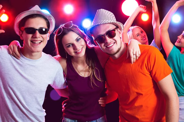 Junge Leute Haben Spaß Bei Einer Party — Stockfoto