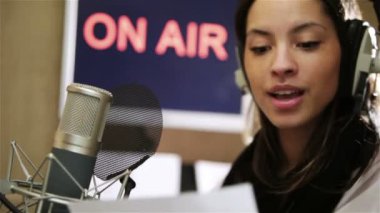 Kayıt stüdyosu süreklilik spiker