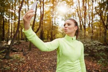 Sporcumuz yapım ördek yüz