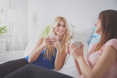 Arkadaş ile ikindi çayı