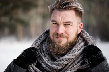 Kış giysileri en son koleksiyonundan