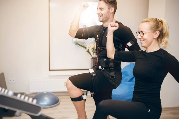 Ems entrenamiento puede ser divertido — Foto de Stock