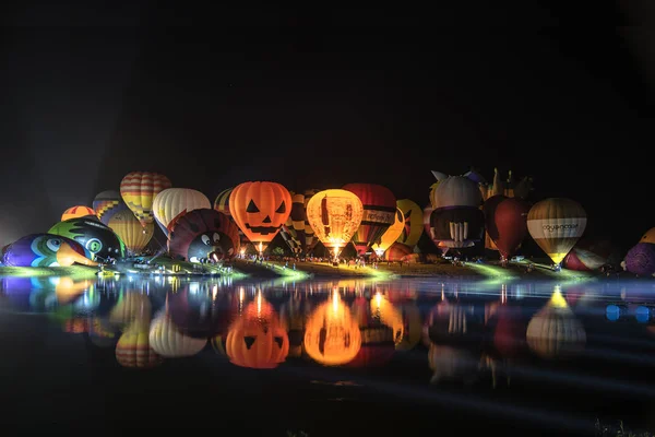 Chiangrai Tailândia Fevereiro 2018 Balões Coloridos Show Iluminação Singha Park — Fotografia de Stock