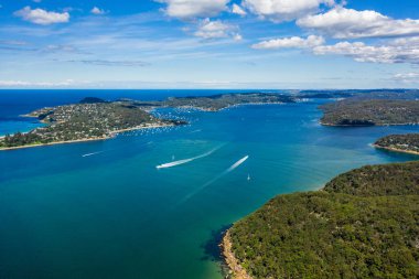 West Head, Sydney, Avustralya 'dan Barrenjoey Head, Palm Beach ve Pittwater' ın hava görüntüsü.