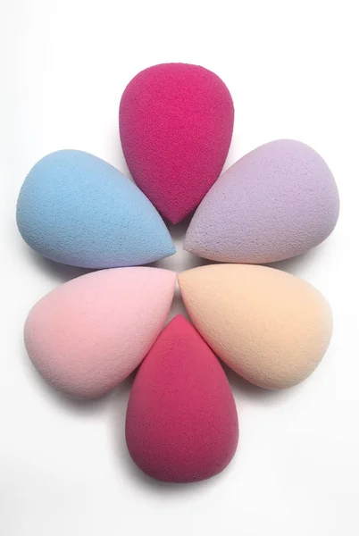 Set of cosmetic beauty blenders on a white background — Stock Photo, Image