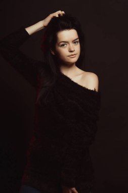 Örme kazak pos çekici esmer modeli ile modeli test