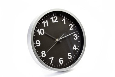 Saatin üzerine beyaz izole