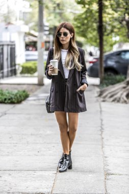 Kadın moda açık havada