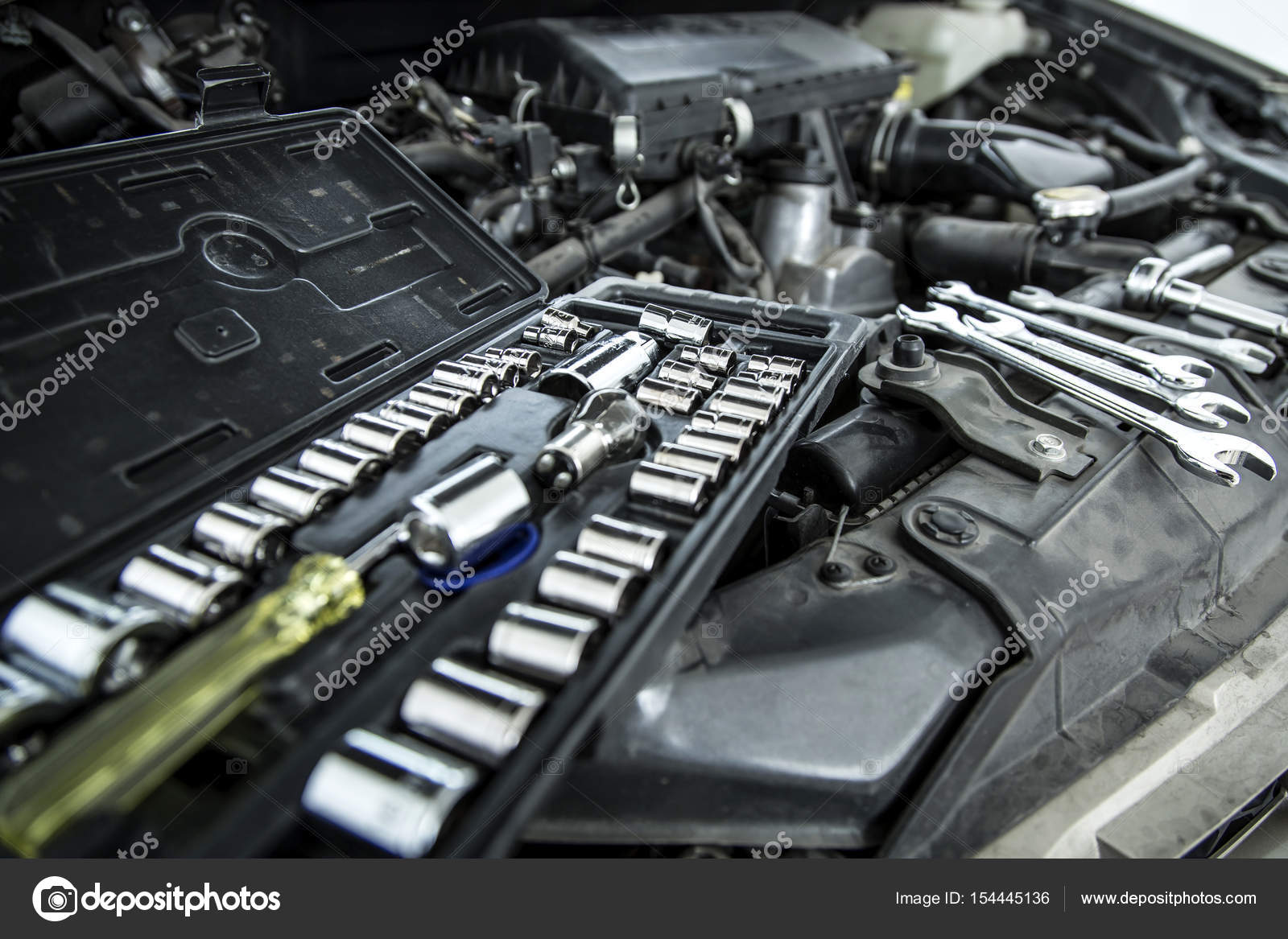 Cerrar los detalles del servicio de reparación de vehículos desmontados