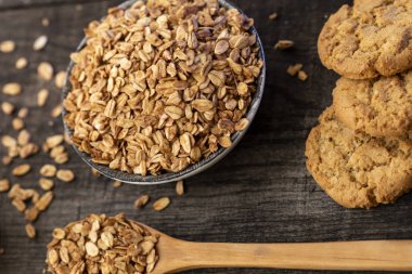 Tam tahıllı yulaf ezmesi ile çerezler.