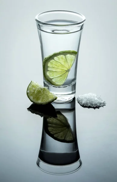 Tequila con sal y limón — Foto de Stock