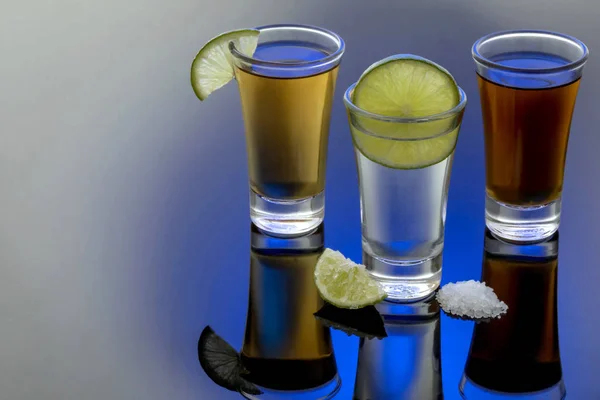 Tequila Shot med salt och citron — Stockfoto