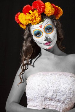 Siyah arka planda Catrina