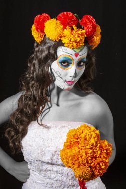 Siyah arka planda Catrina