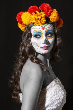 Siyah arka planda Catrina