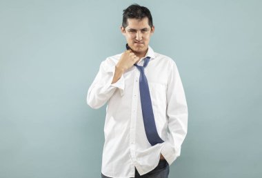 İfade ve insanlar 40 yaşın üzerinde..