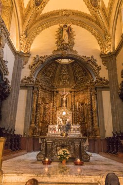 En kutsal, yaşayan İsa Baba, Oğul ve Kutsal Ruh..