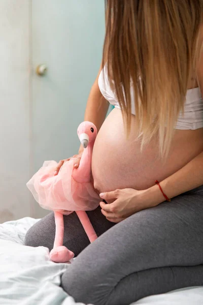 Jovem Mulher Grávida Real Feliz Quarto Sua Casa — Fotografia de Stock