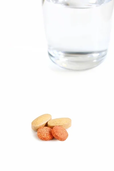 Vitamin Tablets on White Background — Stock Photo, Image