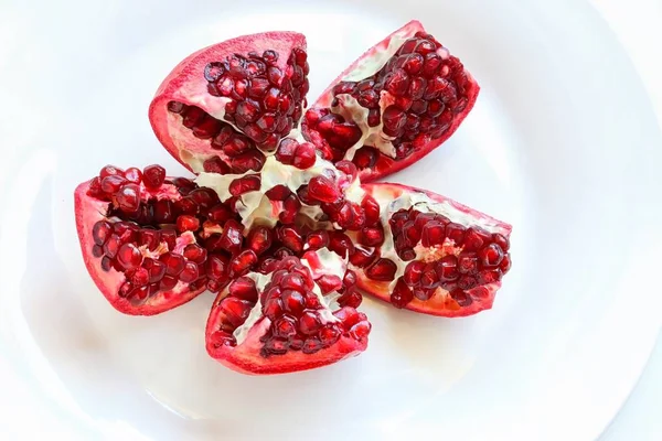 Fresh Juicy Pomegranate White Plate — Stock Photo, Image