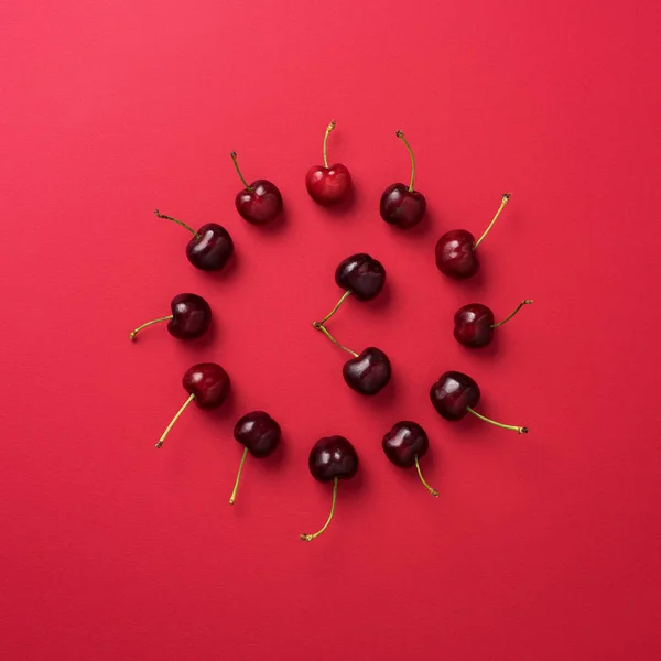Cherries clock concept — Stock Photo, Image
