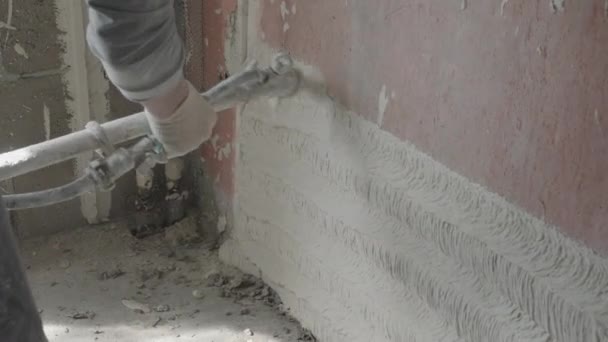 Travailleur Appliquer Plâtre Sur Mur Cas Pandémie — Video