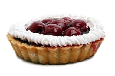 Taze ve lezzetli vişneli pasta.