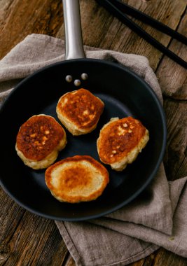 Masada nefis ev yapımı krepler var.