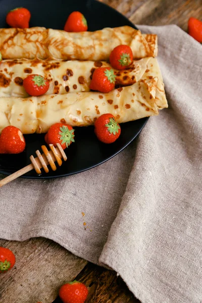 Deliciosos Panqueques Caseros Sobre Mesa — Foto de Stock