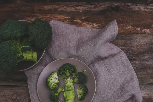 Verdure Cibo Deliziosi Broccoli Sul Tavolo — Foto Stock