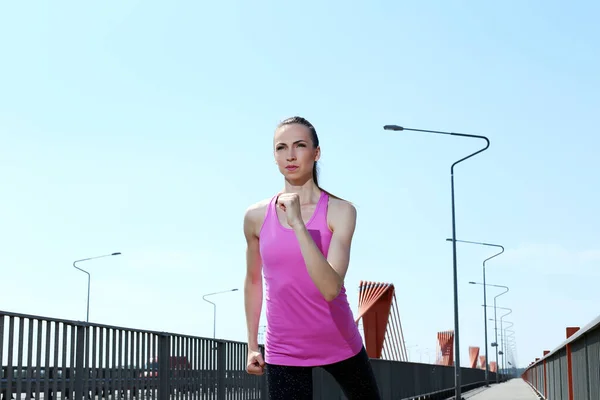 Sport Activiteit Leuke Vrouw Loopt Straat — Stockfoto