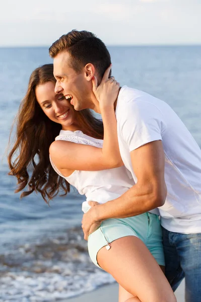 Été Mer Mignon Beau Couple Sur Plage — Photo