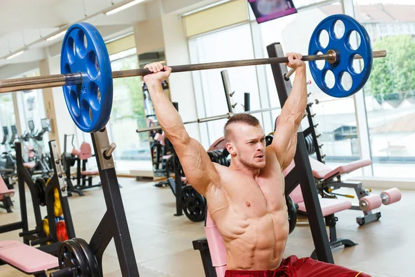 Fitness Musculación Hombre Poderoso Durante Entrenamiento — Foto de Stock