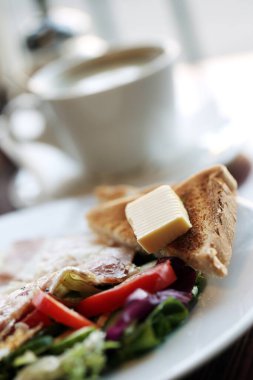 Yemek, günaydın. Kahveli vejetaryen kahvaltısı