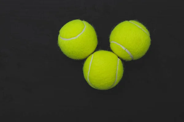 Несколько Теннисных Мячей Черном Фоне — стоковое фото