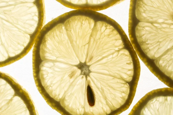 Кусочки Лимона Белом Фоне — стоковое фото