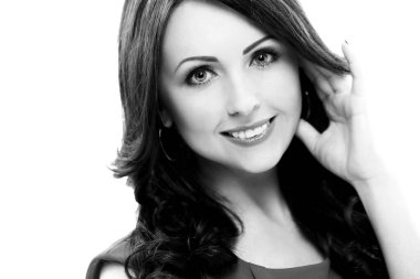 Şirin yüzlü tatlı bir kadın.