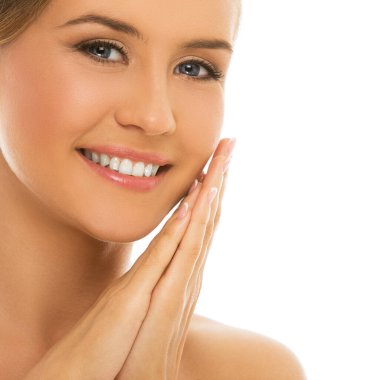 Spa mı? Mükemmel, temiz ciltli, tatlı bir kadın.