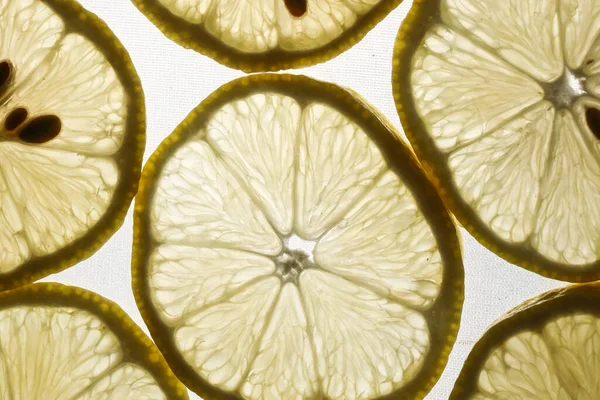 Шматочки Лимона Білому Тлі — стокове фото