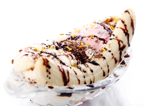 Gelato Dolce Con Banana Sfondo Bianco — Foto Stock