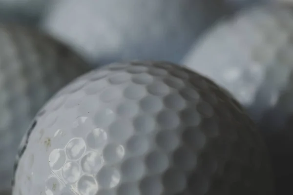 Néhány Golflabda Asztalon — Stock Fotó