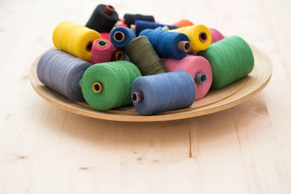 Tailoring Many Colorful Threads Table — Stock Photo, Image