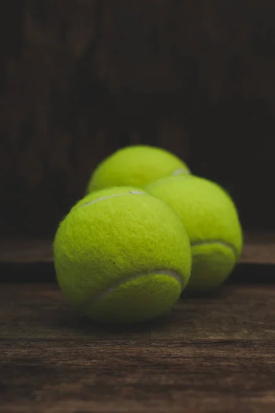 Weinig Tennisballen Tafel — Stockfoto