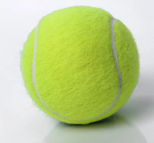 Balle Tennis Sur Fond Blanc — Photo