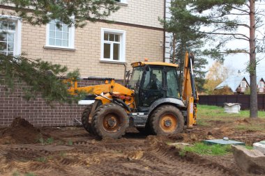 Traktör Jcb çalışıyor.