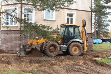 Traktör Jcb çalışıyor.